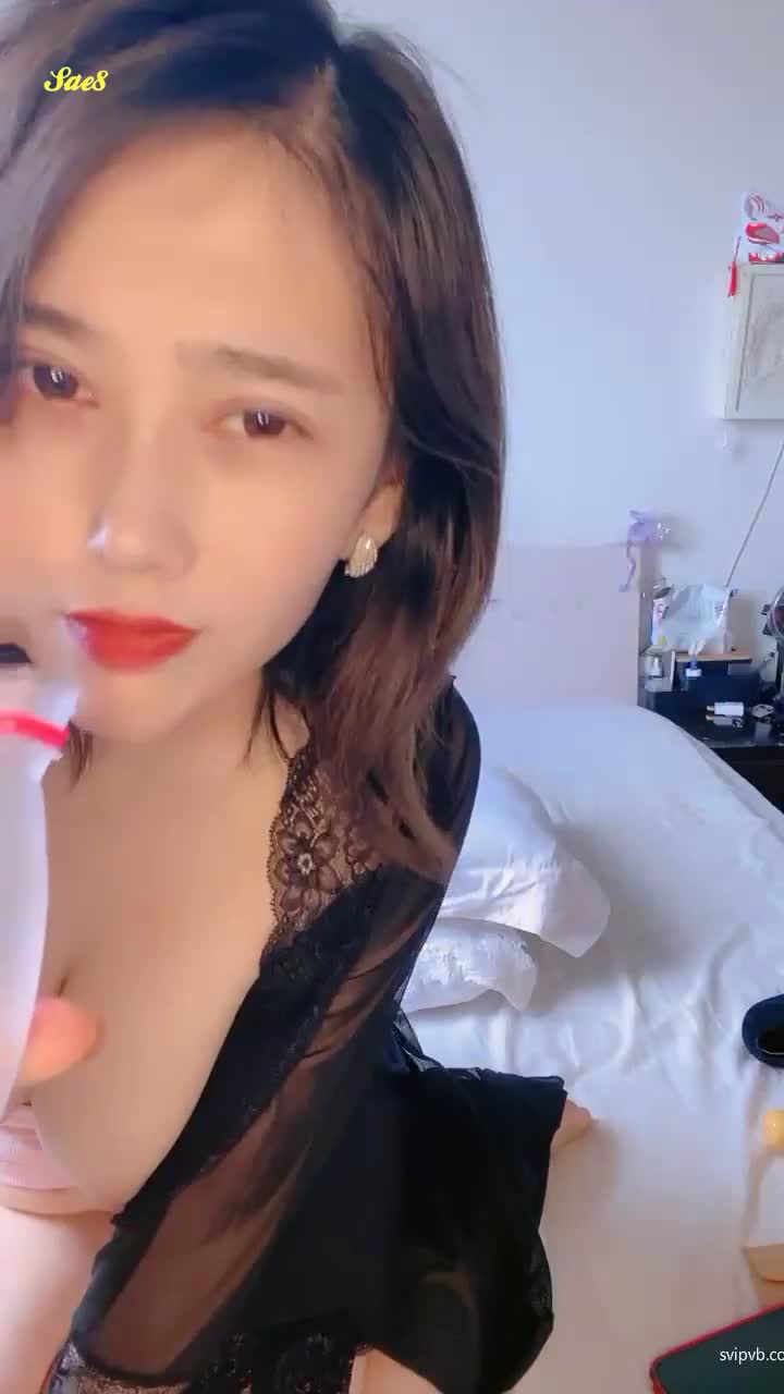 极品气质丰满巨乳黑丝美少妇密码房私密诱惑3